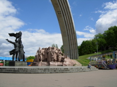 Kyiv statues