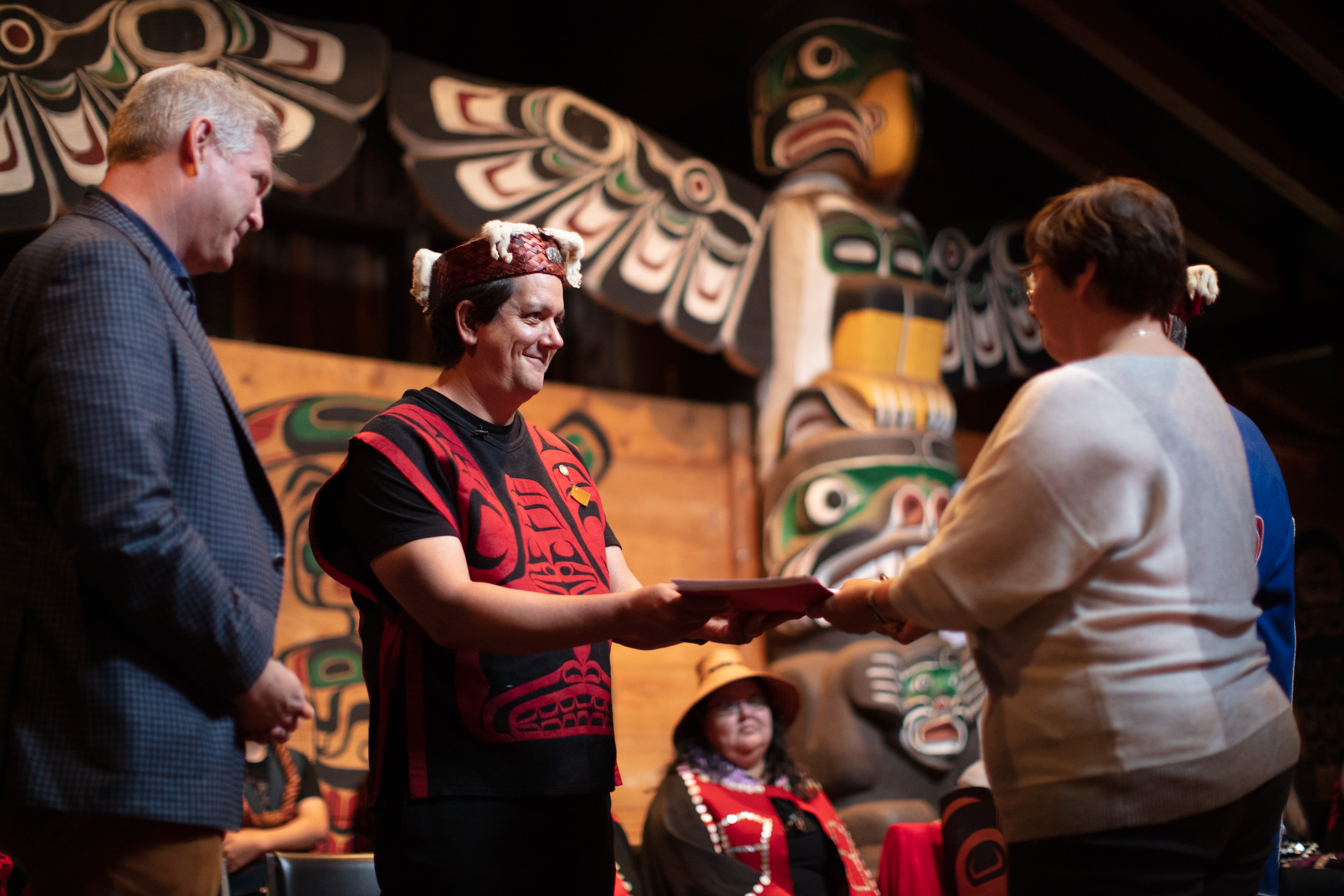 indigenous-oral-ceremony-finalizes-historic-witness-blanket-agreement